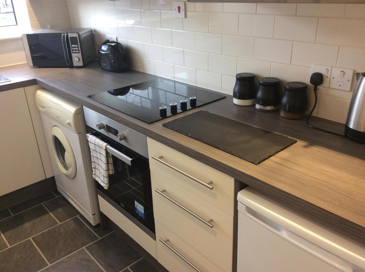 Spacious Ground Floor Studio Flat - Easy Access To Stansted Airport, London And Cambridge Daire Bishop's Stortford Dış mekan fotoğraf