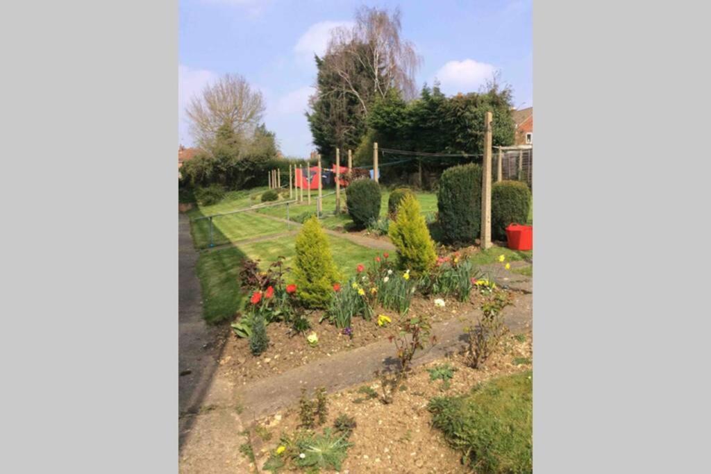 Spacious Ground Floor Studio Flat - Easy Access To Stansted Airport, London And Cambridge Daire Bishop's Stortford Dış mekan fotoğraf