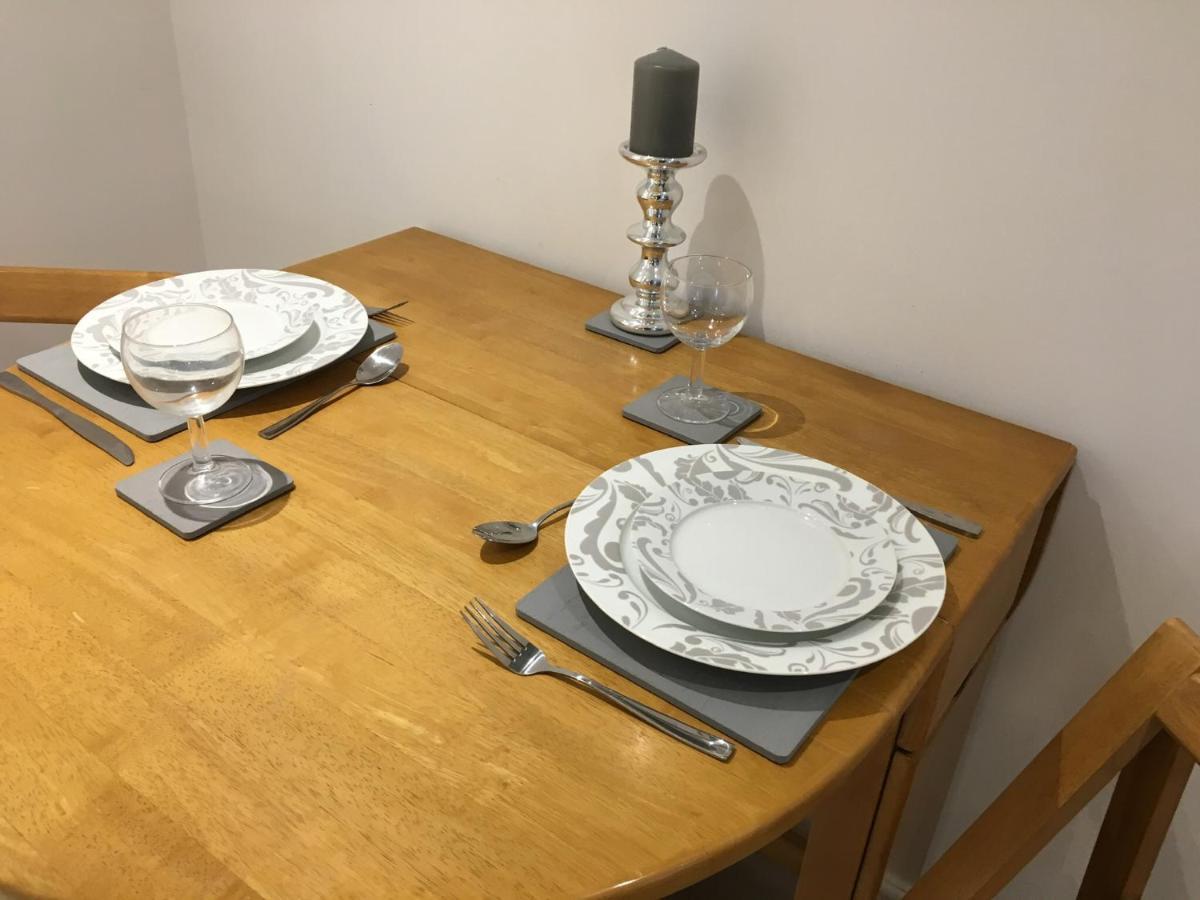 Spacious Ground Floor Studio Flat - Easy Access To Stansted Airport, London And Cambridge Daire Bishop's Stortford Dış mekan fotoğraf